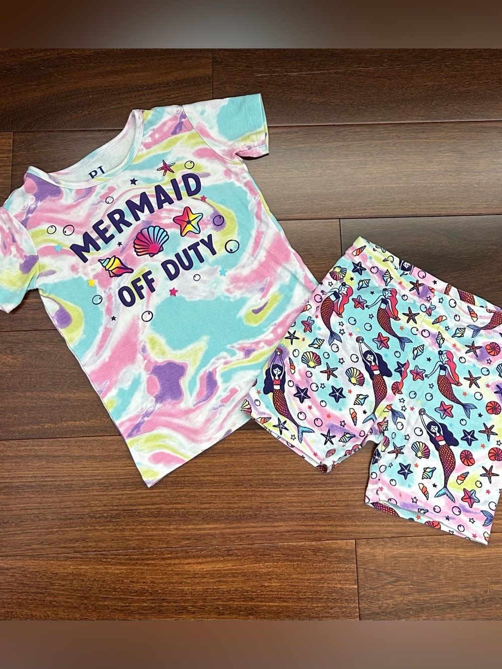💥4 for $20💥 EUC Kids "Mermaid Off Duty" Tie-Dye Pajama Set